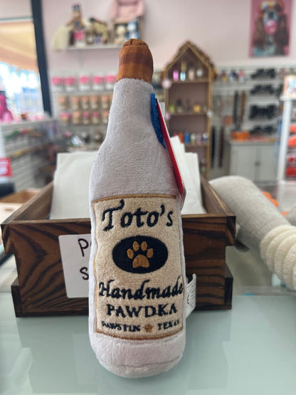 Lulubelles by Huxley & Kent - Toto’s Handmade Pawdka Toy - Doglicious Bakery Bites